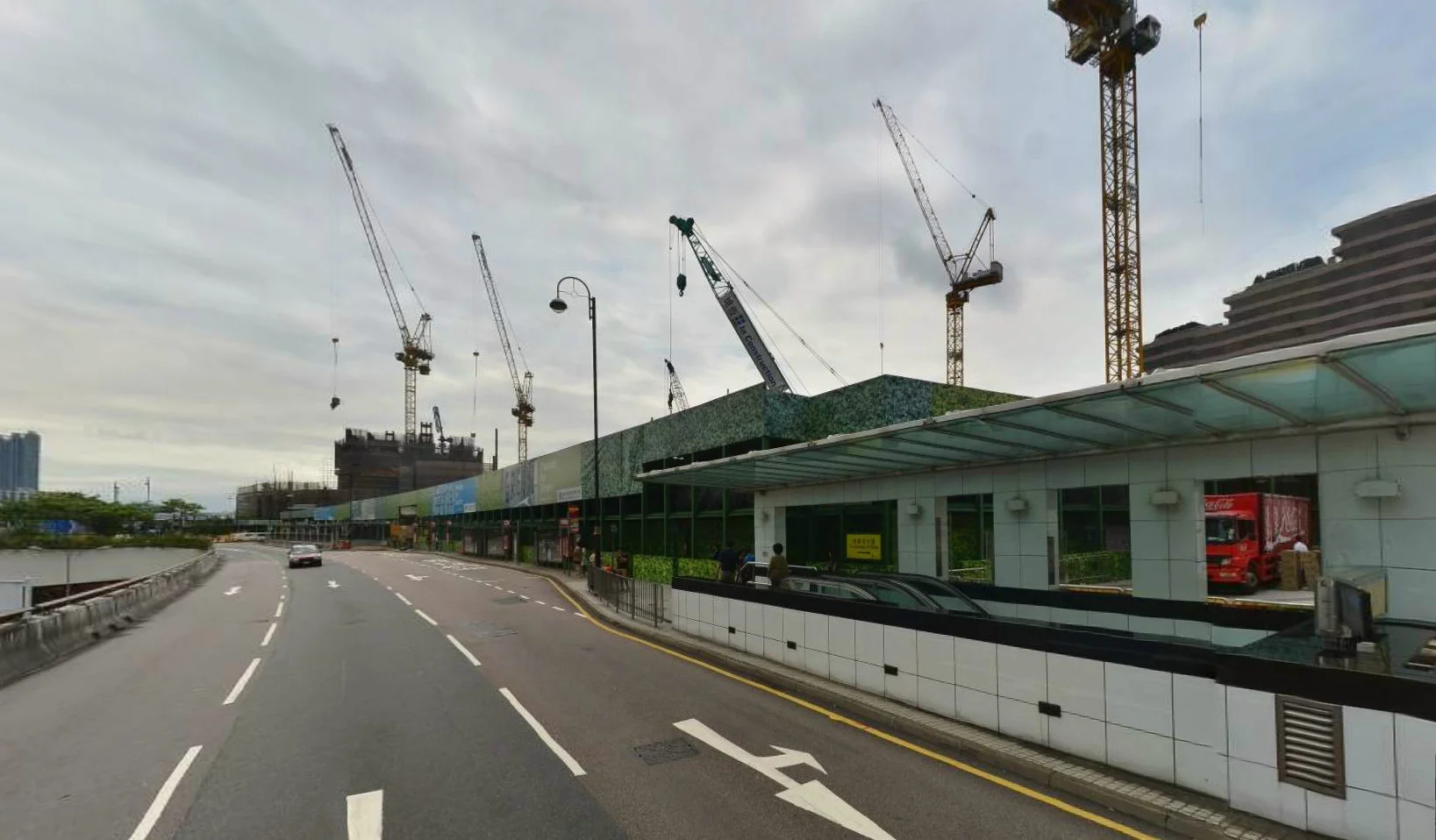 香港九龙站到荃湾地铁站（荃湾地铁站到荃湾广场）