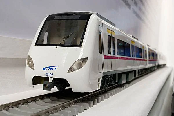 上海地铁站里面放的上海宣传片 夜景很漂亮的哪里可以看到（上海地铁宣传城市文化）3