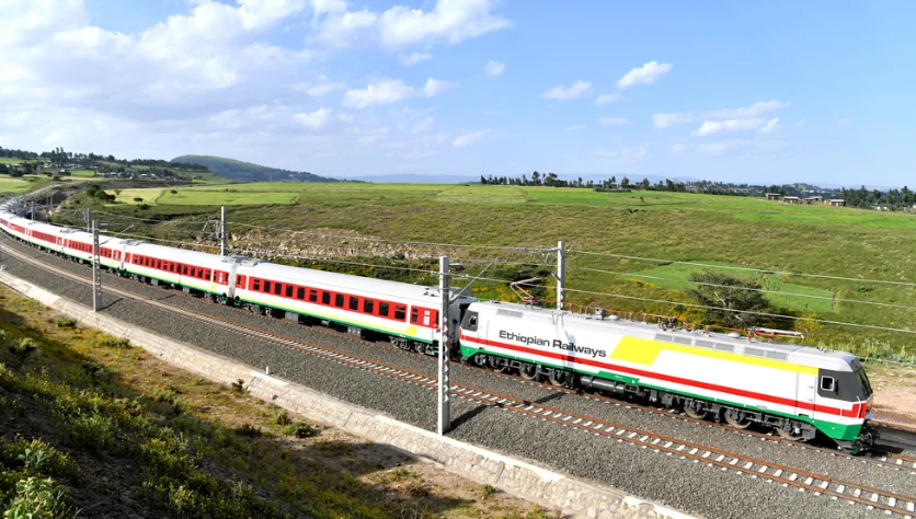 中国帮助非洲修铁路的事（非洲人评价亚吉铁路）2