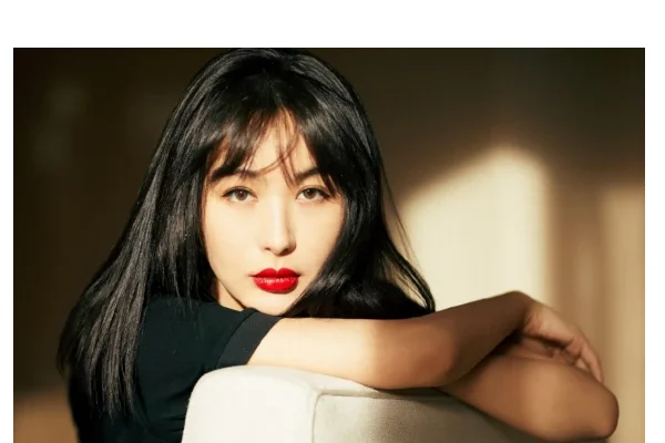 上海九号线地铁站有王一博应援吗（地铁站姐）