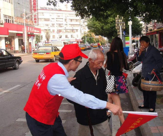 怎样做一个地铁志愿者（地铁志愿者上班时间）
