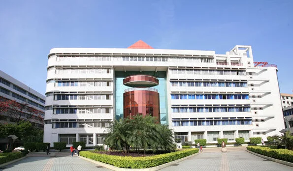 白云机场在那个地铁站(民航广州医院附近地铁口)4