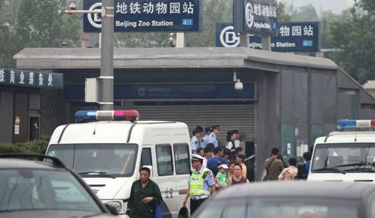 重庆磁器口至动物园轻轨地铁(珠市口到动物园地铁站)2