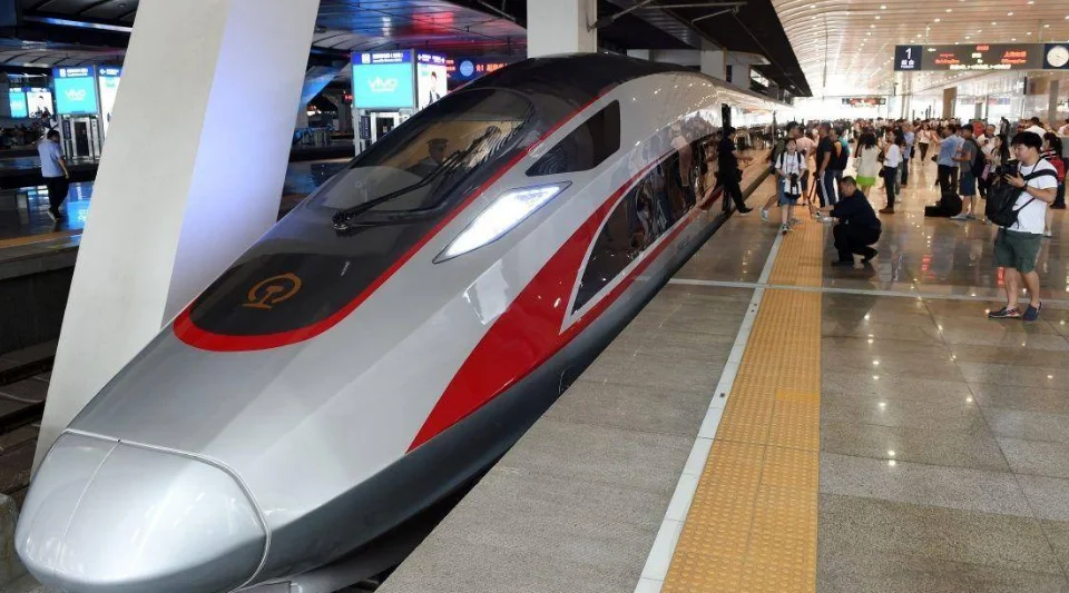 动车组高铁普通火车跑的铁路都有什么区别有共用吗（高铁和普铁）1