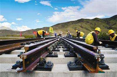 铁路局工作人员可以免费乘坐火车吗（铁路出差吗）2