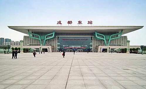 乘坐动车可以不用取票直接刷身份证乘车吗（成都地铁不取票可以直接刷身份证吗）3