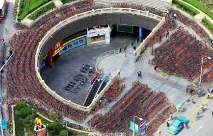 上海地铁站为什么找不到共享单车(地铁站出口共享单车)3