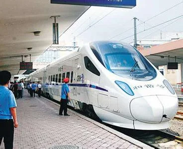 高铁和火车是一样的吗（大铁路火车）3