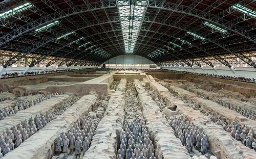 西安修地铁平均一年挖300多座古墓西安城下面到底有多少古墓(西安地铁五号线古墓改道)3