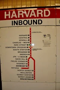 从硕放机场到火车站有地铁吗（芝加哥机场地铁站火车脱轨）1