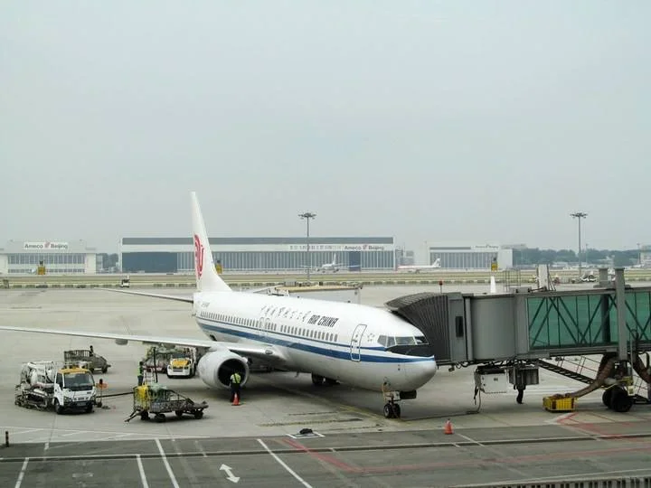 首都机场t2航站楼接人以后去哪坐地铁（首都机场地铁接人）