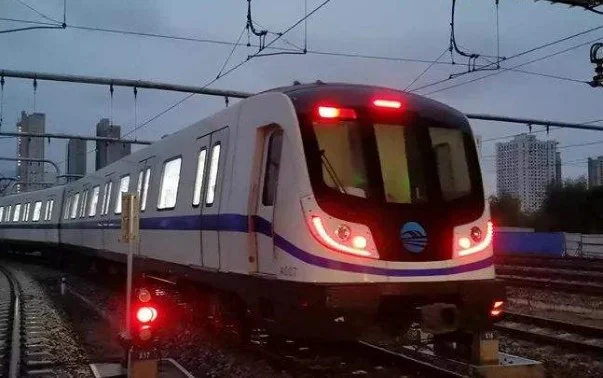 西安地铁晚最晚上开到几点（西安地铁春节开放时间）