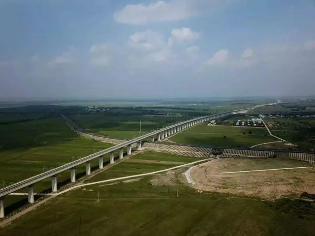 内蒙古正在建设的一条高速铁路长多少呢何时建成(内蒙古高铁)3