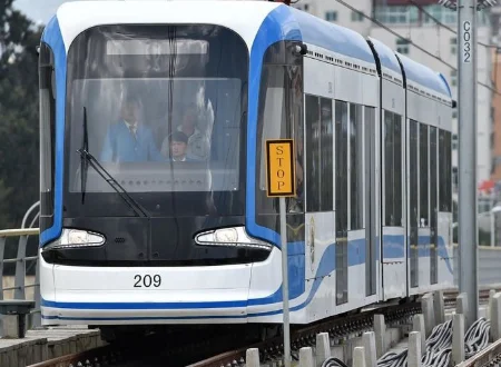 重庆轻轨早上几点开始运行(轻轨和地铁的运行时间)2