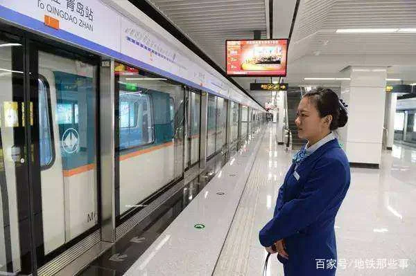 请问12月6号早上5点30分左右9号地铁站北京西站到国家图书馆路途中有没有人捡到戒子（深圳地铁寻物启事）1