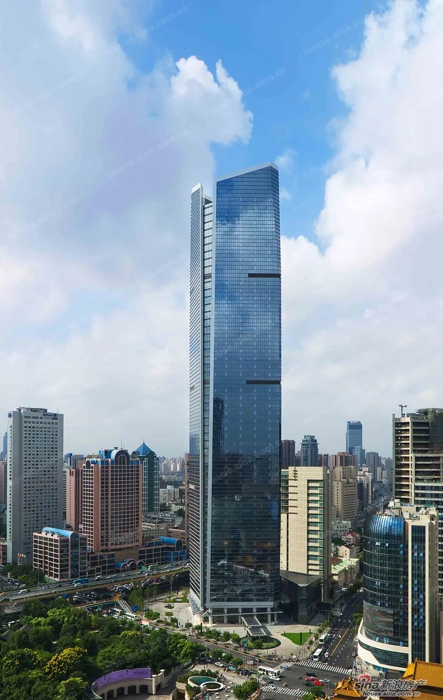 上海地铁人民广场站各个出口对应的路是什么（上海会德丰国际广场地铁口着火）2