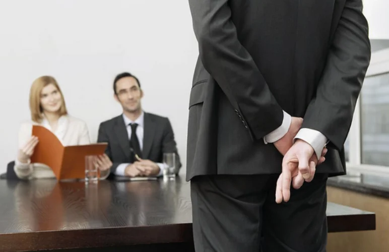 想知道地铁辅警面试一般问什么（西安地铁面试问些什么问题）