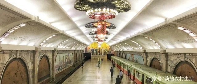 中国最荒凉的地铁站在哪里（最暖心地铁站）4