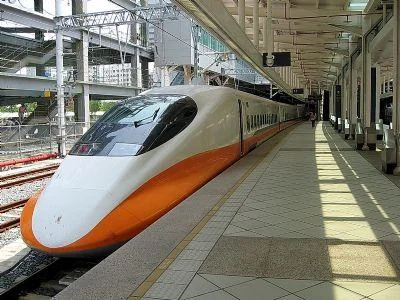 铁路最早出现在英国的原因(英国高铁技术)1