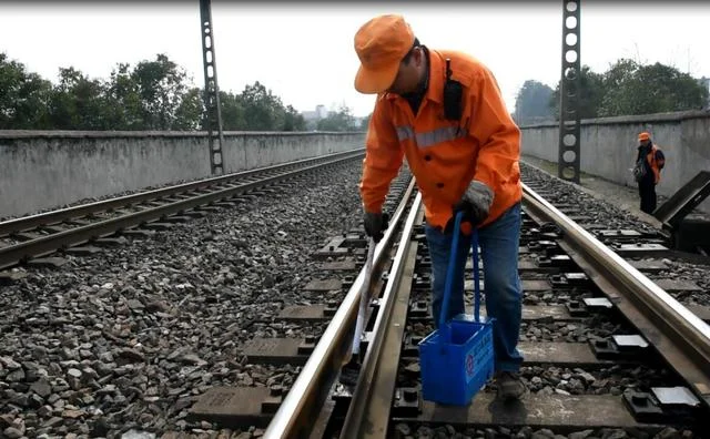 铁路的“天窗”是什么意思(铁路天窗时间)2