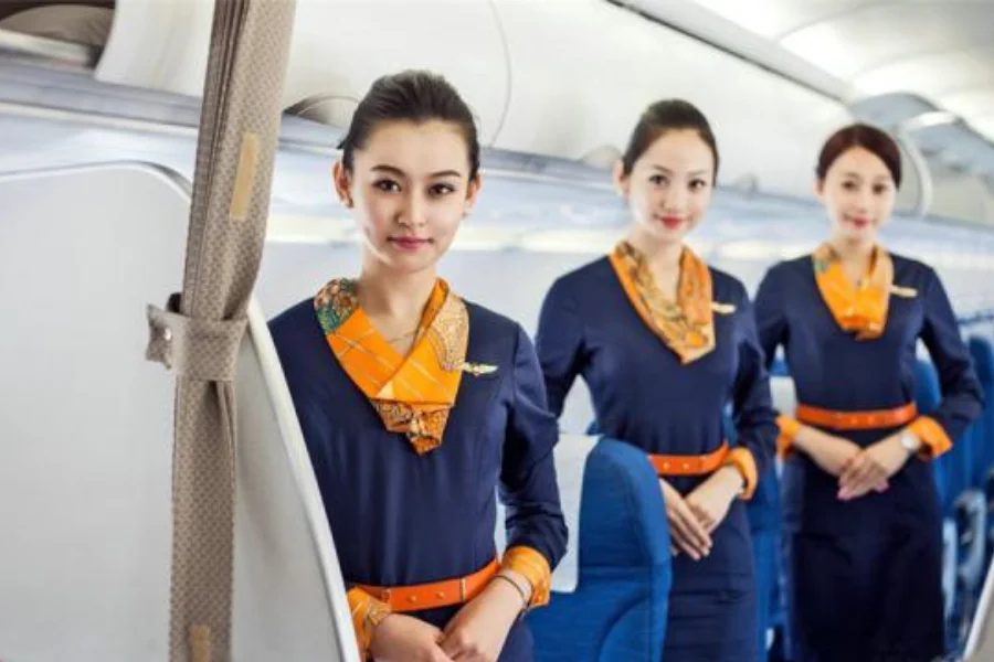 火车驾驶员的手势是给谁看的有哪几种简单的意思（铁路服务手势）2