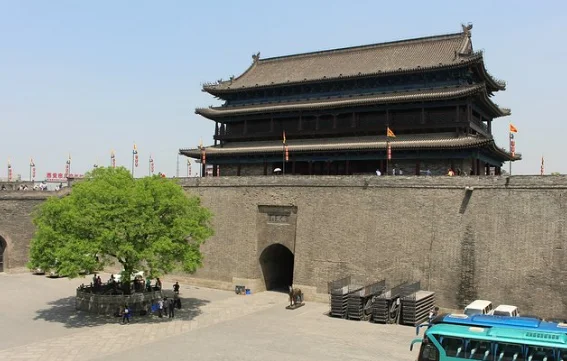 去西安城墙在地铁永宁门下之后怎么走（西安城墙南门地铁站出口）4