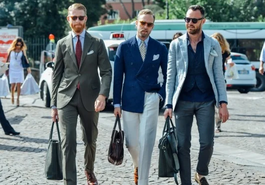 铁路局招聘面试一定要正装吗（铁路男西装）