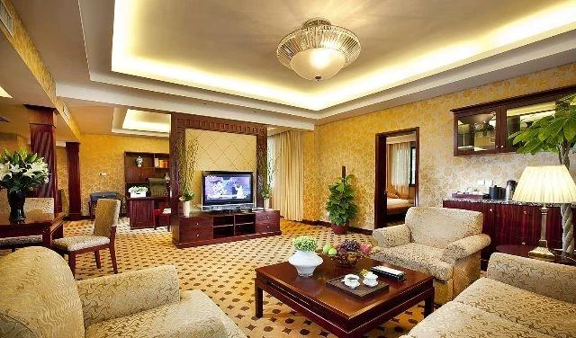 杭州东站到杭州六通宾馆坐地铁和公交哪个更方便(杭州六通宾馆有地铁么)2