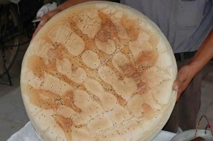 西安比较著名的小吃街在哪（洒金桥地铁站出口美食）2