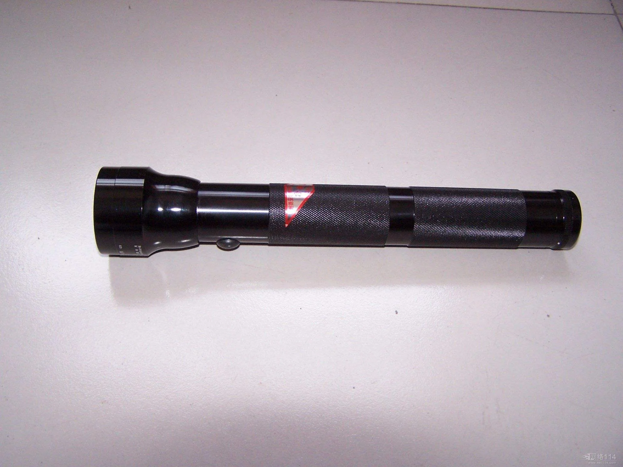 铁路手信号灯是根据什么原理来工作的就是手电筒式的铁路信号灯！（铁路手电信号灯）