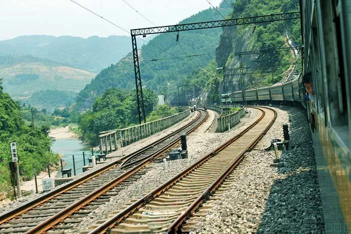 川藏铁路什么时候修建（川列铁路）2