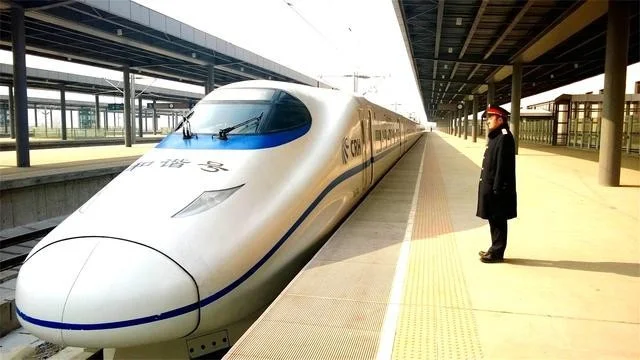 高铁火车头图片（高铁火车头免费模型）