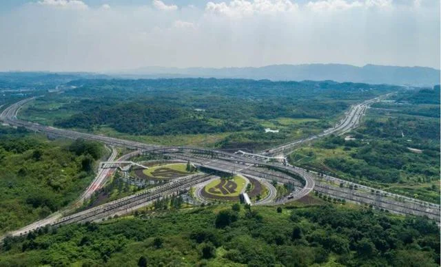 上街区没地铁没动车没高铁咋回事（高铁外溢）2