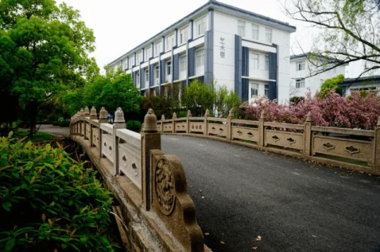 铁路院校有哪些（铁路师范学院）2