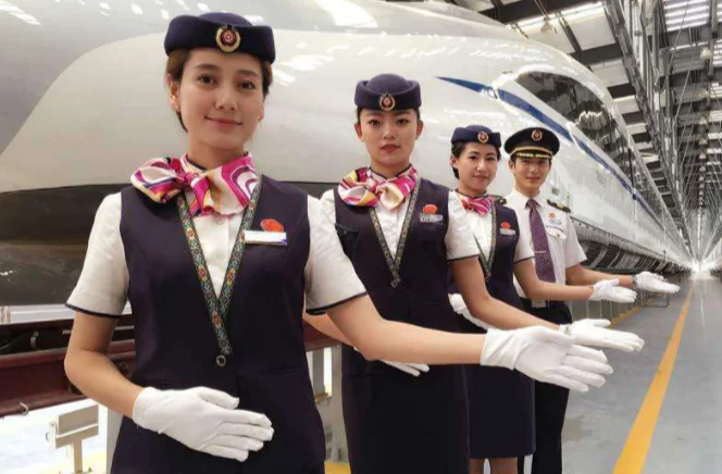 高铁乘服员工作主要是什么（高铁乘服员工作辛苦吗）