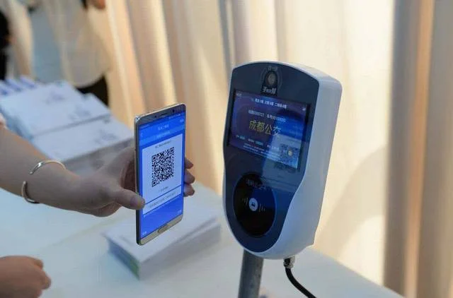 成都地铁和公交车可以直接刷支付宝吗（为什么成都没有支付宝地铁卡）5