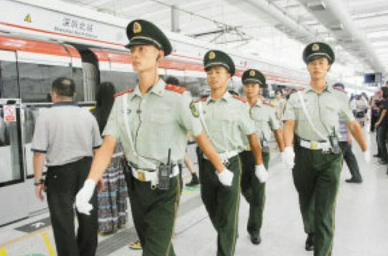 北京地铁几号线上有证件自助照相机（北京地铁摆拍）