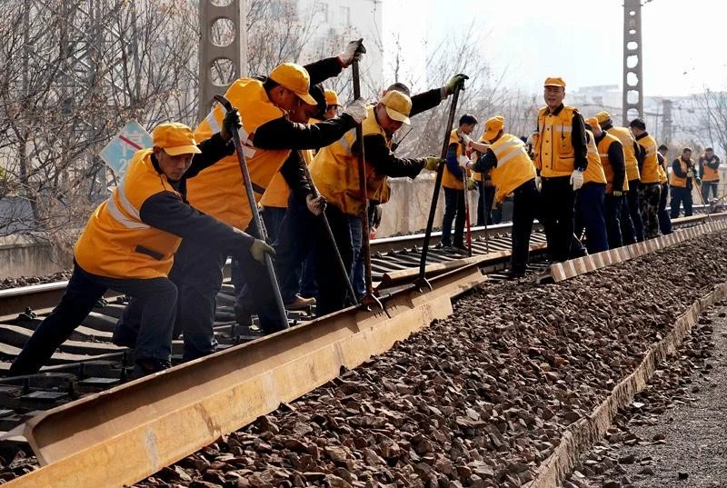 铁路单位干部级别是怎么划分（西安铁路局三科级干部）