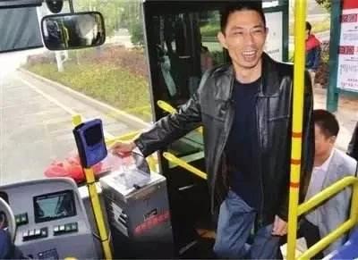 武汉电子公交卡换乘免费吗(武汉公交地铁换乘优惠)2