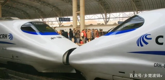 高铁驾驶员一直在车厢里他们是如何上厕所的呢（高铁控制台）4