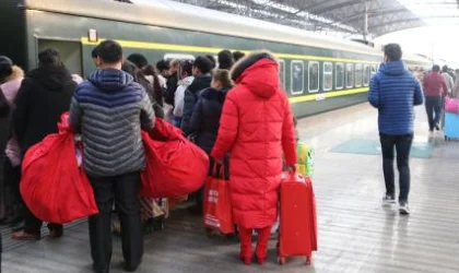 高铁的人工客服电话是多少（长兴到安庆的高铁）