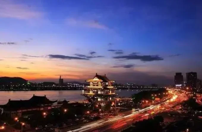 长沙机场有地铁站吗都有几号地铁站2号地铁去哪坐（黄花机场到长沙地铁站）