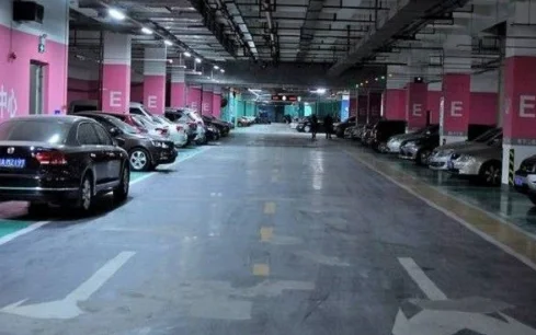 天津站去解放南路坐地铁几号线（天津解放南路地铁站能停车吗）