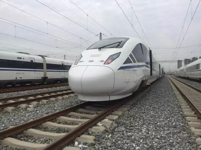 石家庄市原来不过是正定县的一个小村庄当初京汉铁路修到正定县城把车站向南迁了十几千米建在了石家（小山村通铁路）2