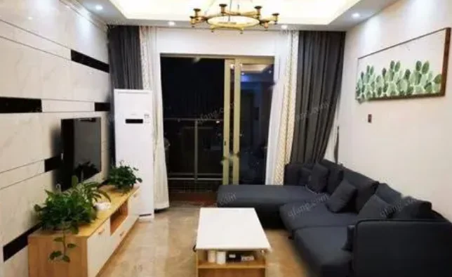 有人知道深圳地铁站内商铺每月租金的价位大概在是多少和多少之间每平米呢（深圳地铁站小区租金价格表）