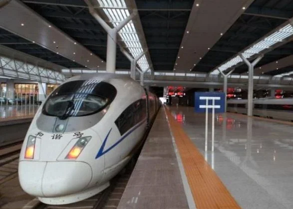 中国网民对社会上的一些事在网上发表评论（高铁霸座时评）3