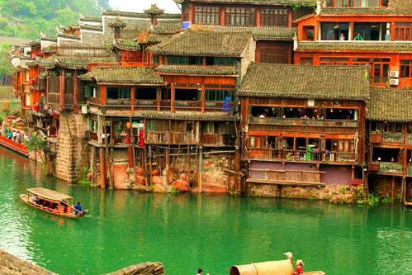 杭州火车东站到杭州多淄河大酒店坐几路公交车（杭州东站到多瑙河大酒店坐地铁怎么走）