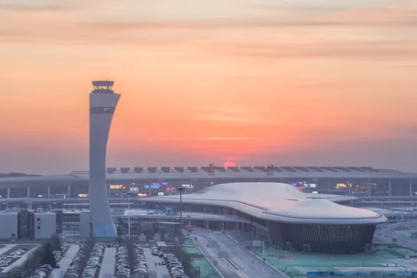 郑州东站到郑州机场坐地铁几号线(郑州东到新郑机场地铁坐多久)1