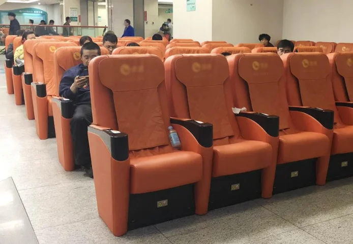 兰州地铁站里有按摩椅吗（武汉地铁站有按摩椅吗）