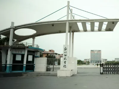 都说上完郑州轨道交通专业学校大部分都当分到高铁地铁上当乘服员了是不是真的（郑州大专轨道交通学校）2